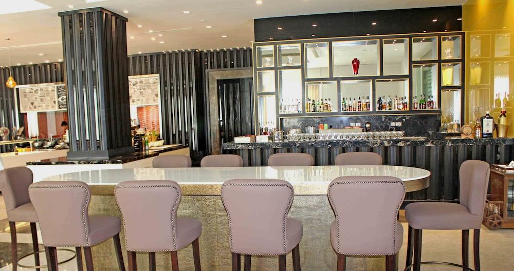 Radisson Blu Bengaluru Outer Ring Road Hotell Eksteriør bilde