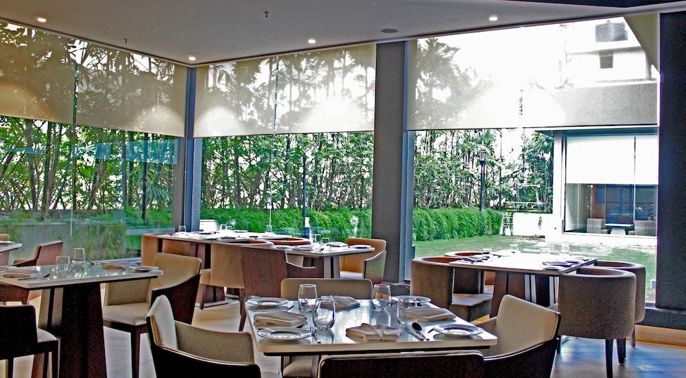 Radisson Blu Bengaluru Outer Ring Road Hotell Eksteriør bilde
