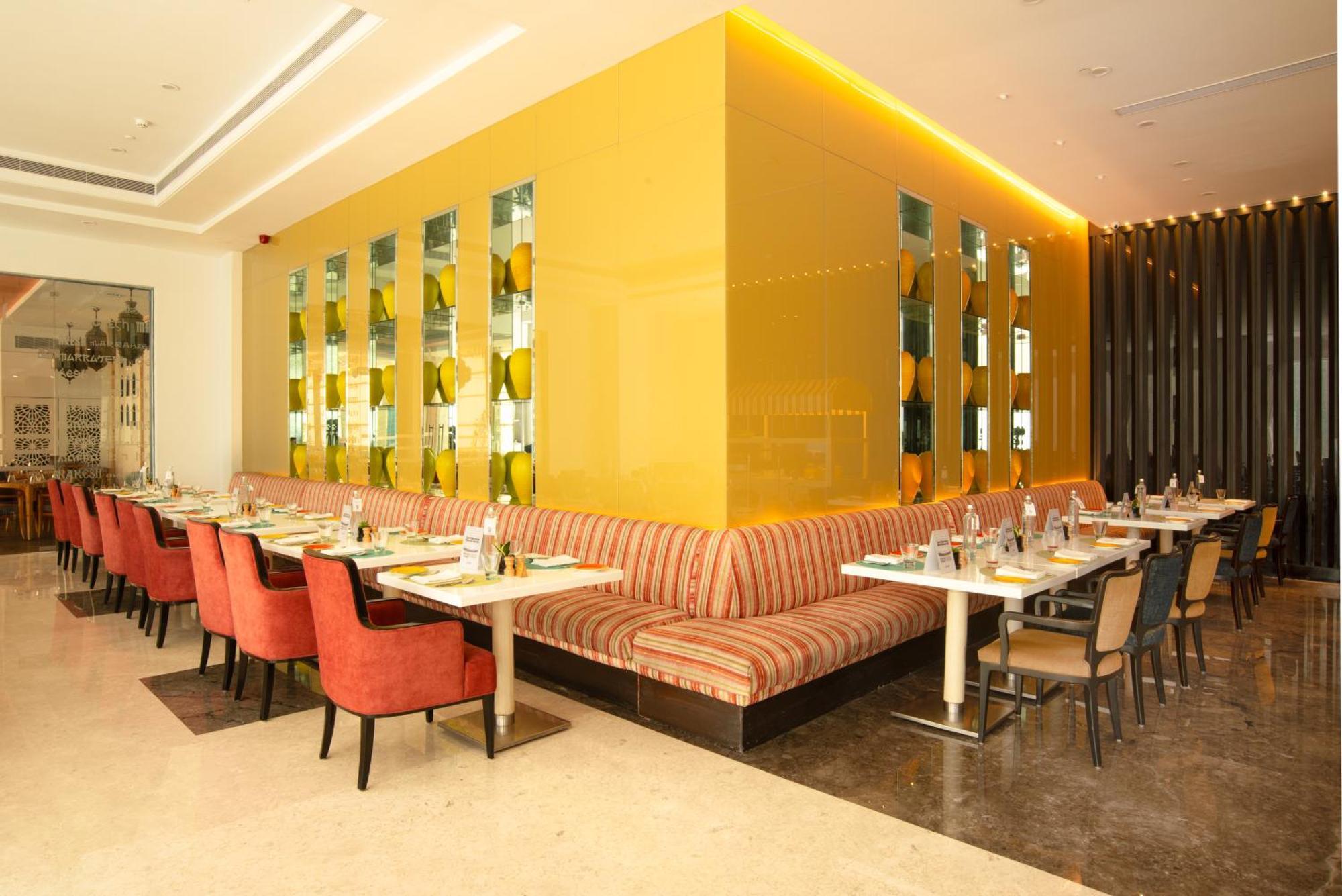 Radisson Blu Bengaluru Outer Ring Road Hotell Eksteriør bilde