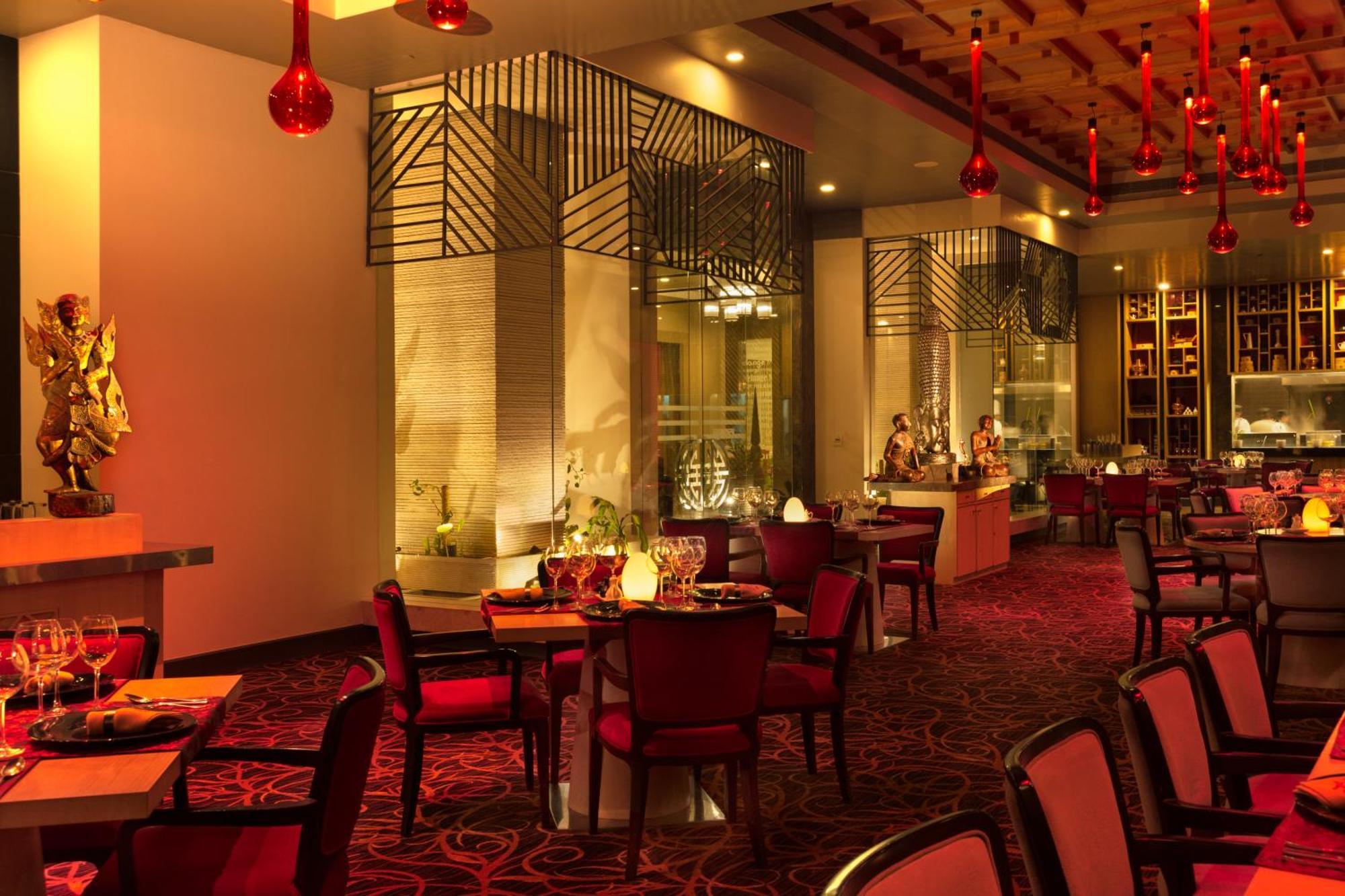 Radisson Blu Bengaluru Outer Ring Road Hotell Eksteriør bilde