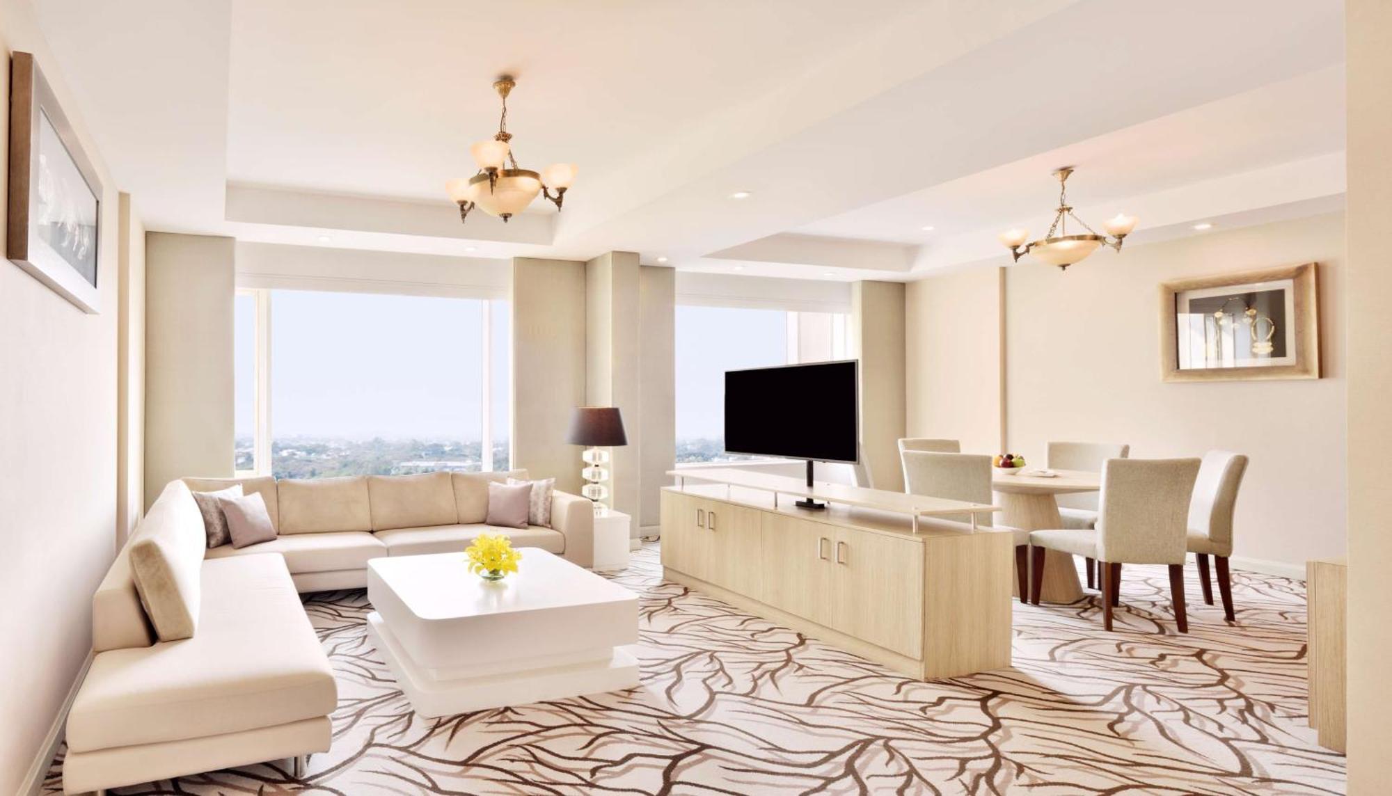 Radisson Blu Bengaluru Outer Ring Road Hotell Eksteriør bilde