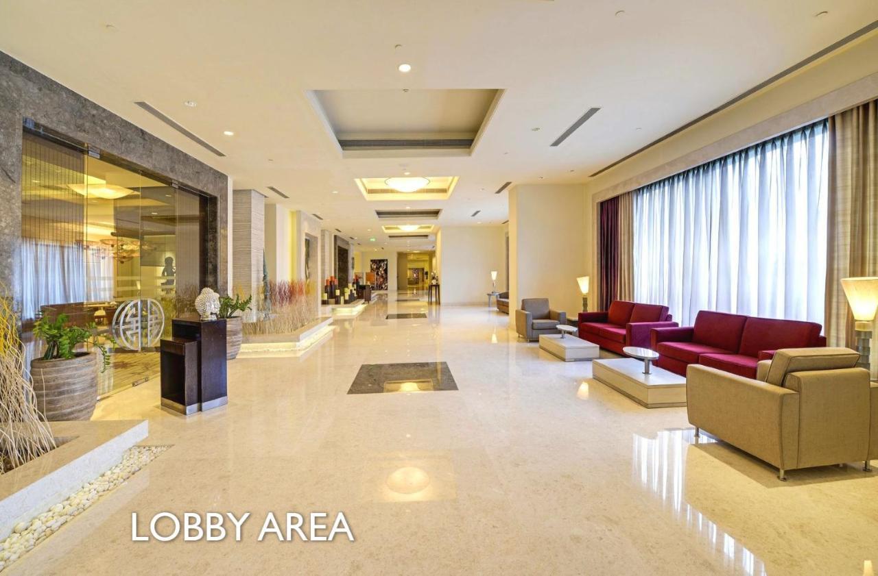 Radisson Blu Bengaluru Outer Ring Road Hotell Eksteriør bilde